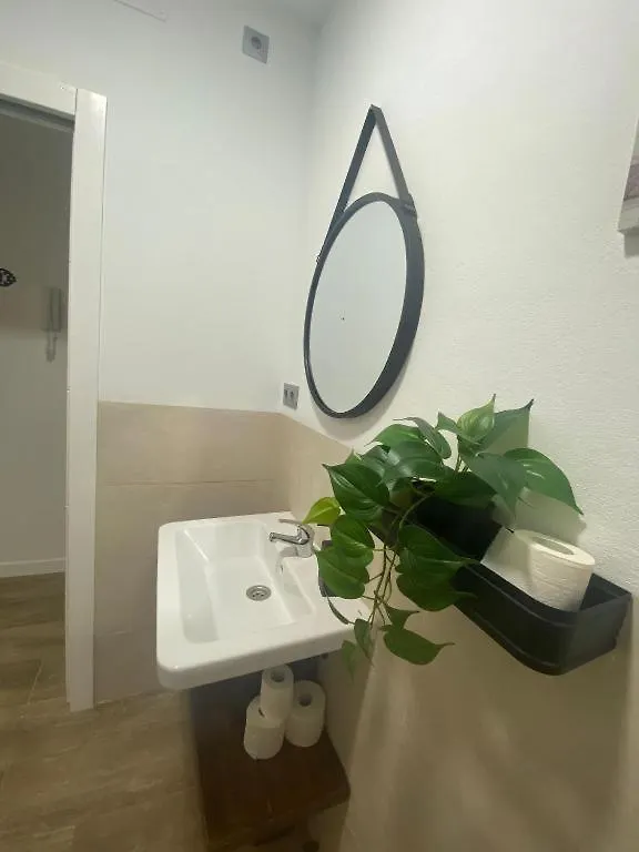 Family Apartment In Triana Siviglia