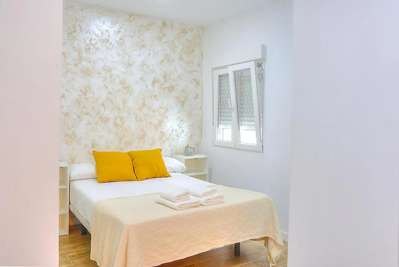 Family Apartment In Triana Siviglia 0*,  Spagna